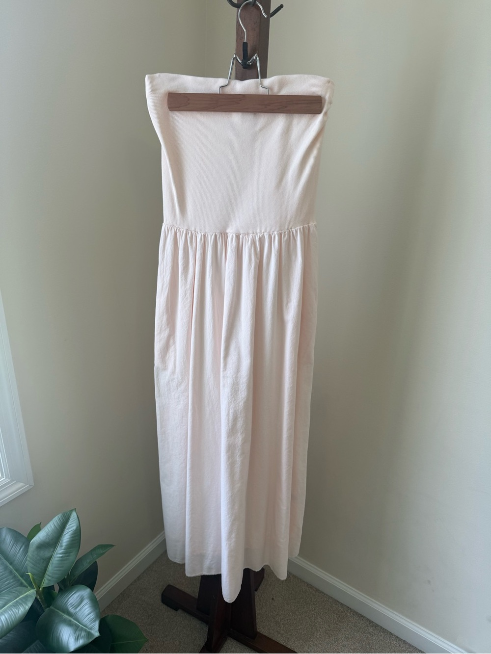 XiRENA Strapless Maxi Dress in Light Blush